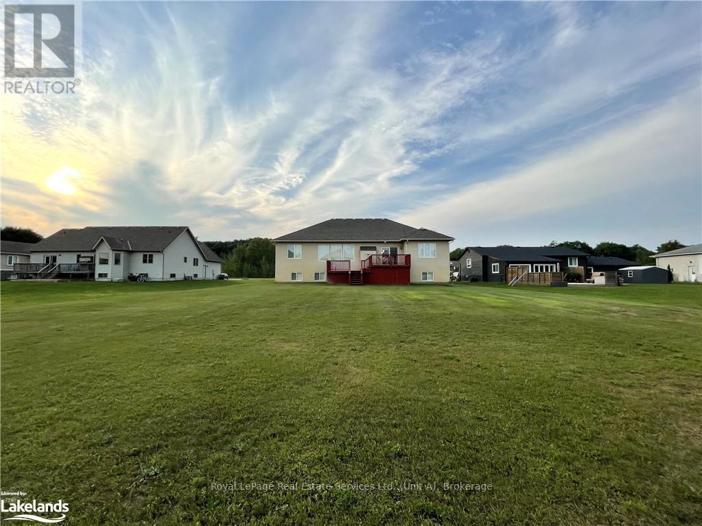 












16 WASAGA SANDS DRIVE

,
Wasaga Beach,




Ontario
L9Z1J6

