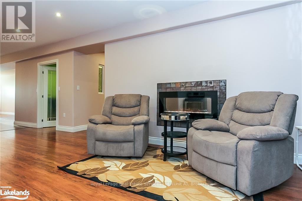 












16 WASAGA SANDS DRIVE

,
Wasaga Beach,




Ontario
L9Z1J6

