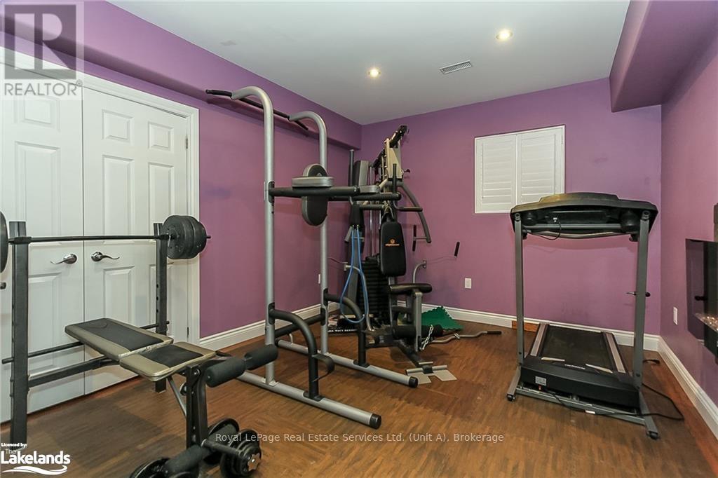 












16 WASAGA SANDS DRIVE

,
Wasaga Beach,




Ontario
L9Z1J6

