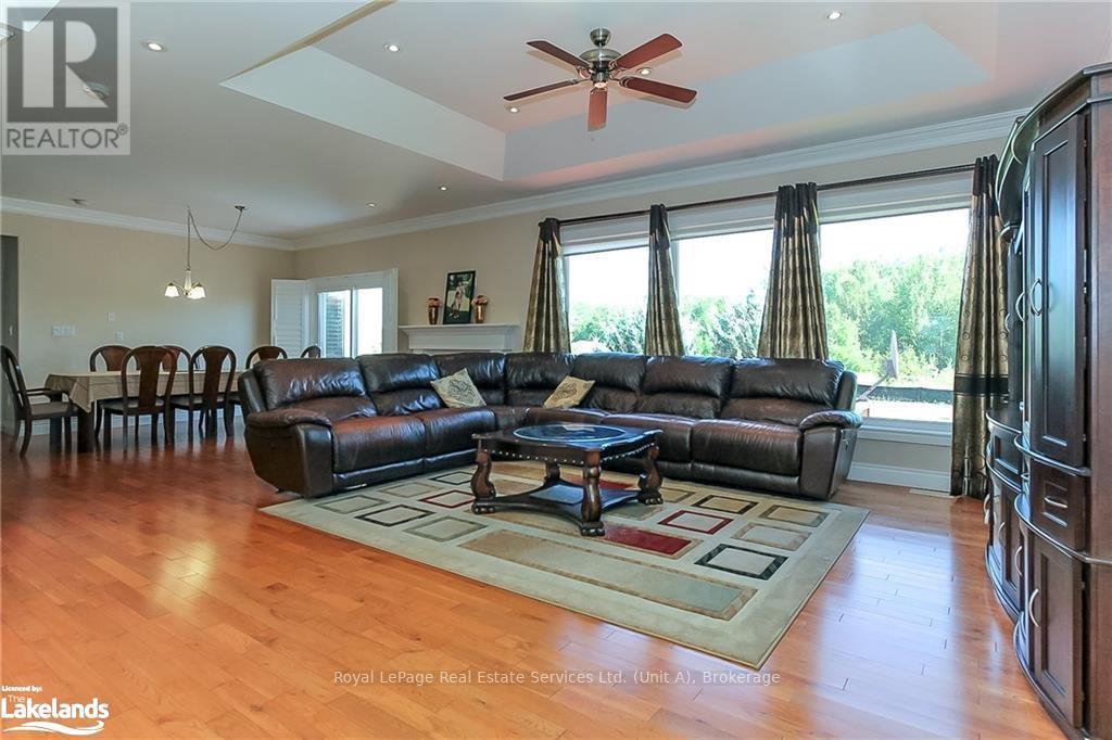 












16 WASAGA SANDS DRIVE

,
Wasaga Beach,




Ontario
L9Z1J6

