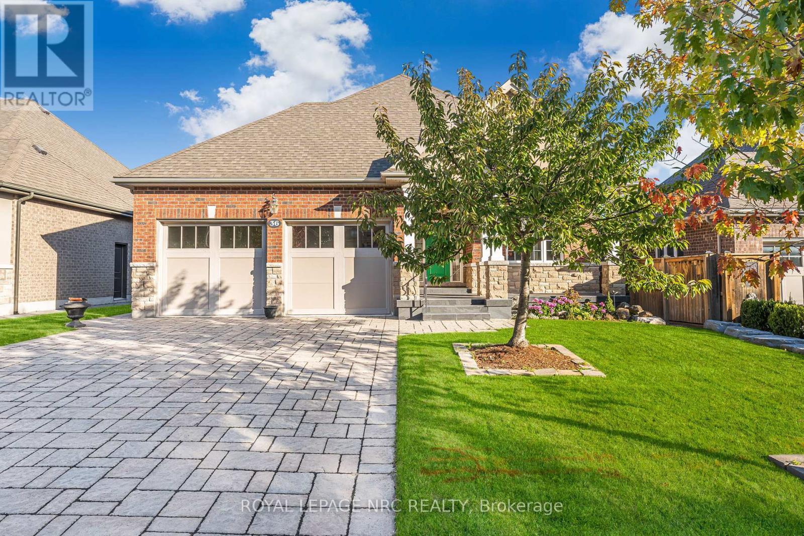 












36 HICKORY AVENUE

,
Niagara-on-the-Lake (St. Davids),




Ontario
L0S1J1

