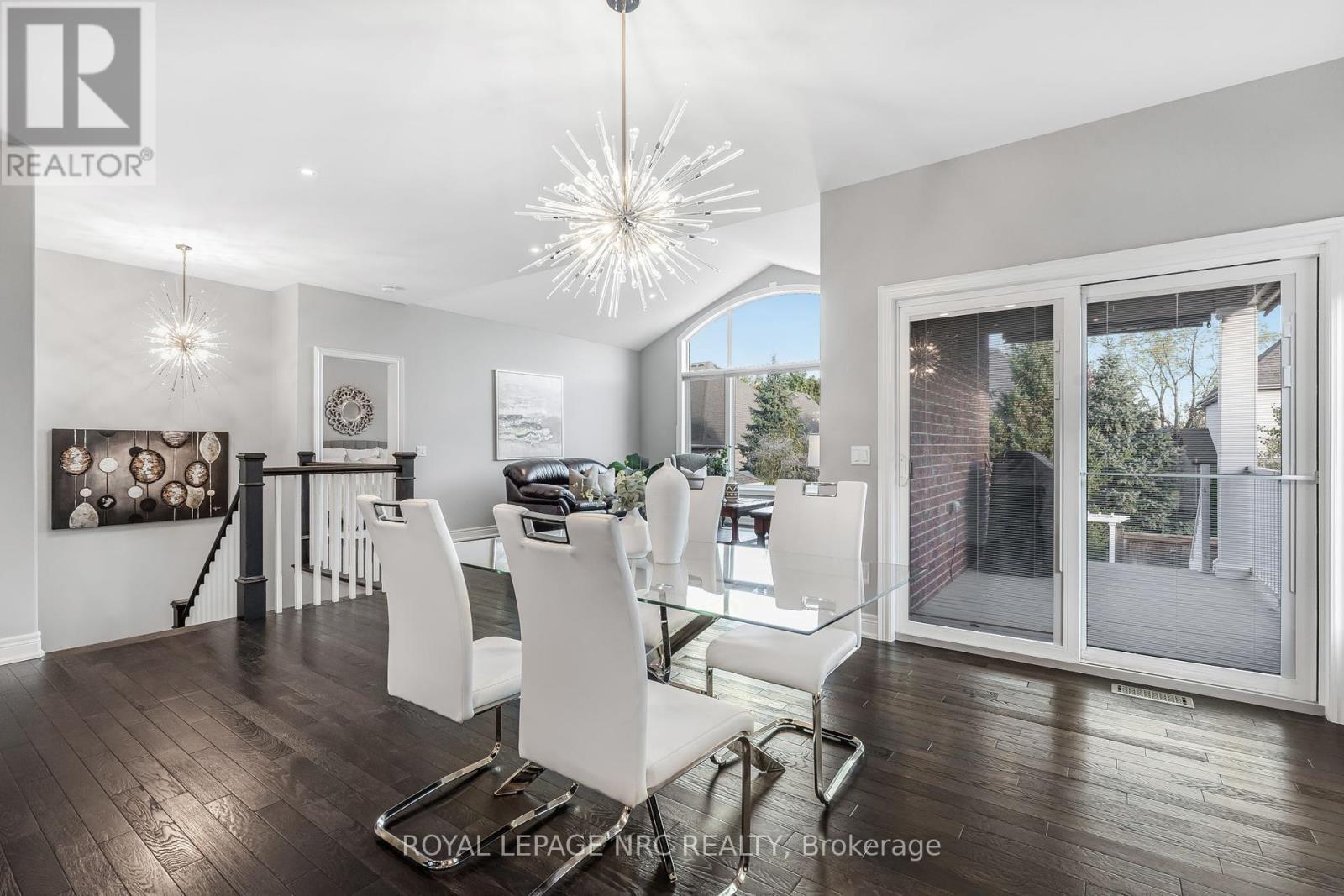 












36 HICKORY AVENUE

,
Niagara-on-the-Lake (St. Davids),




Ontario
L0S1J1


