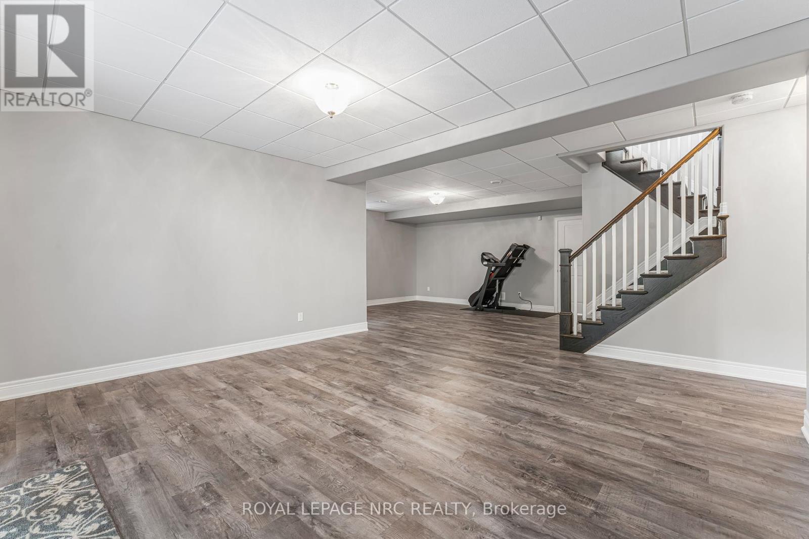 












36 HICKORY AVENUE

,
Niagara-on-the-Lake (St. Davids),




Ontario
L0S1J1

