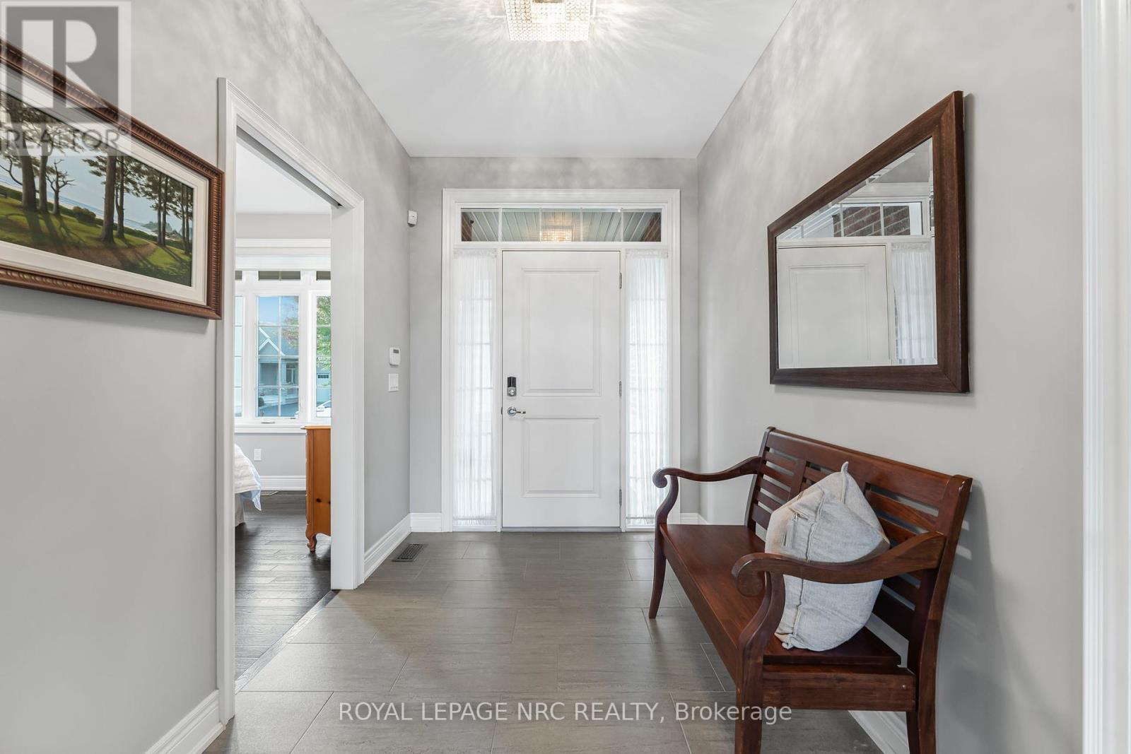 












36 HICKORY AVENUE

,
Niagara-on-the-Lake (St. Davids),




Ontario
L0S1J1

