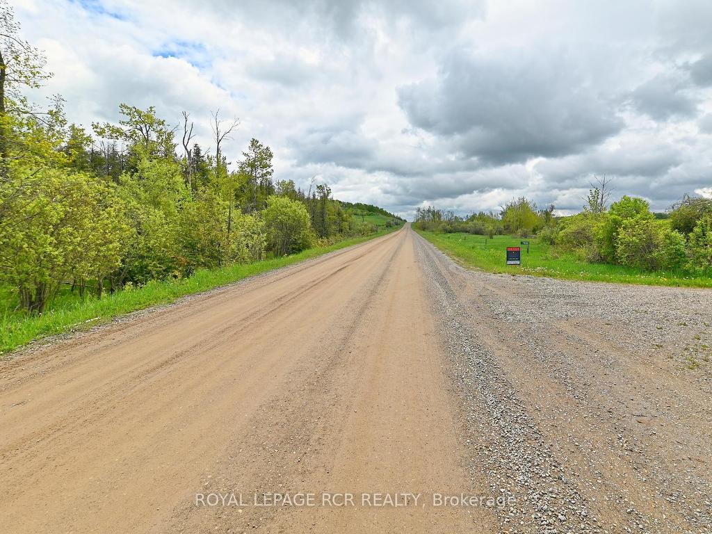 









716582


1st Line E H S

N/A,
Mulmur,







ON
L9V 0G2


