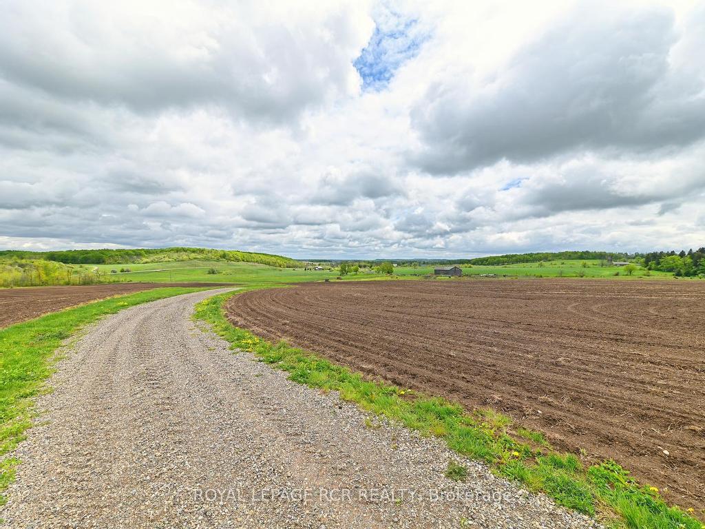 









716582


1st Line E H S

N/A,
Mulmur,







ON
L9V 0G2

