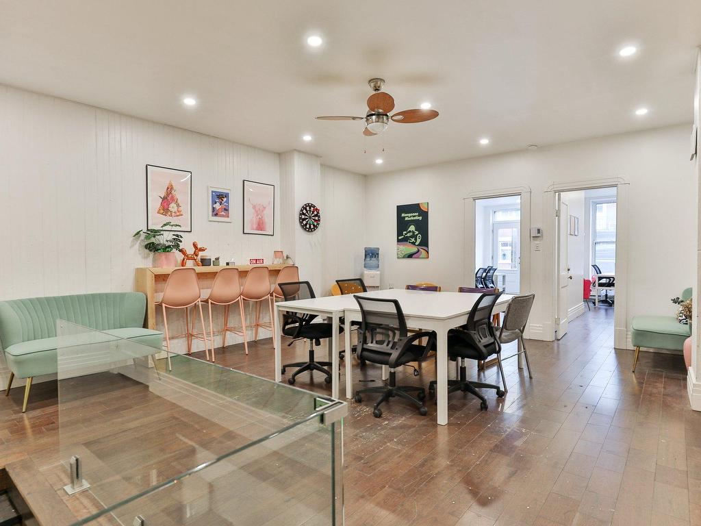 









4800Z


Rue De Bullion

,
Montréal (Le Plateau-Mont-Royal),




QC
H2T1Y8

