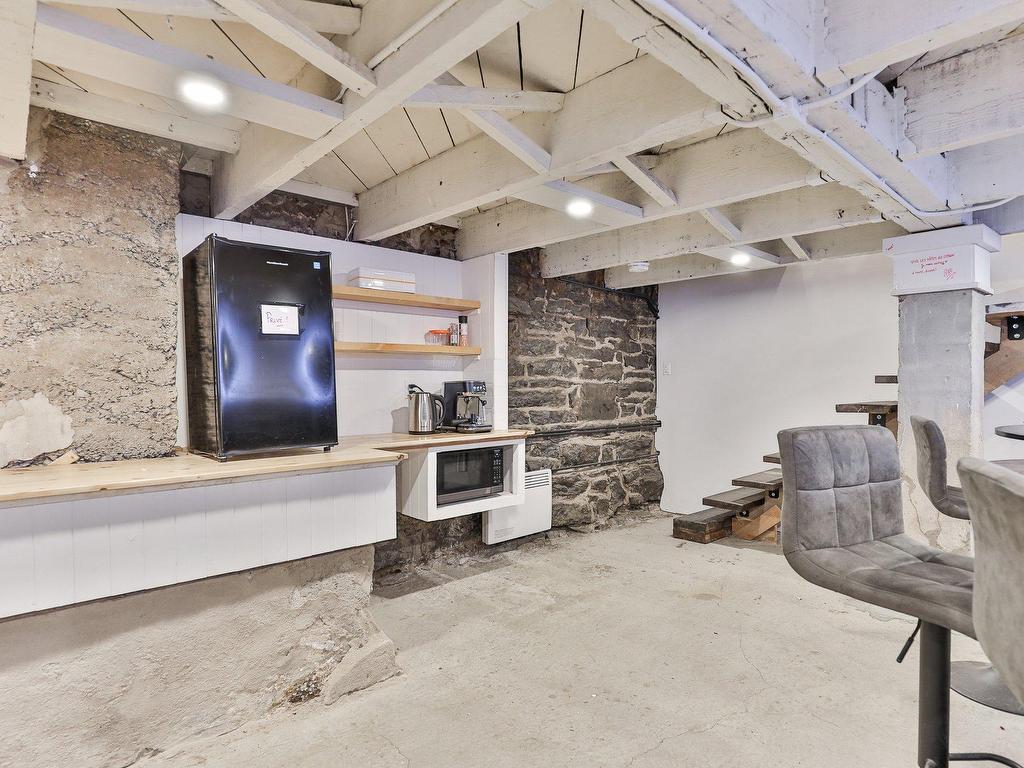 









4800Z


Rue De Bullion

,
Montréal (Le Plateau-Mont-Royal),




QC
H2T1Y8

