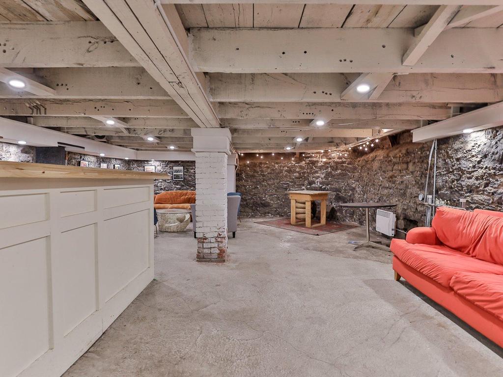 









4800Z


Rue De Bullion

,
Montréal (Le Plateau-Mont-Royal),




QC
H2T1Y8

