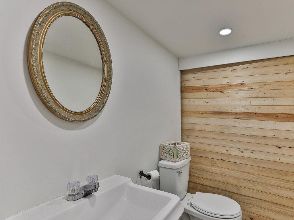 









4800Z


Rue De Bullion

,
Montréal (Le Plateau-Mont-Royal),




QC
H2T1Y8

