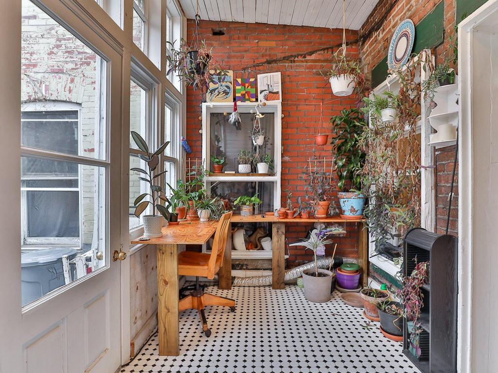 









4800Z


Rue De Bullion

,
Montréal (Le Plateau-Mont-Royal),




QC
H2T1Y8

