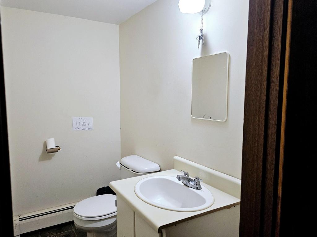 












83 Kensington Road

,
Charlottetown,




PE
C1A 5J1

