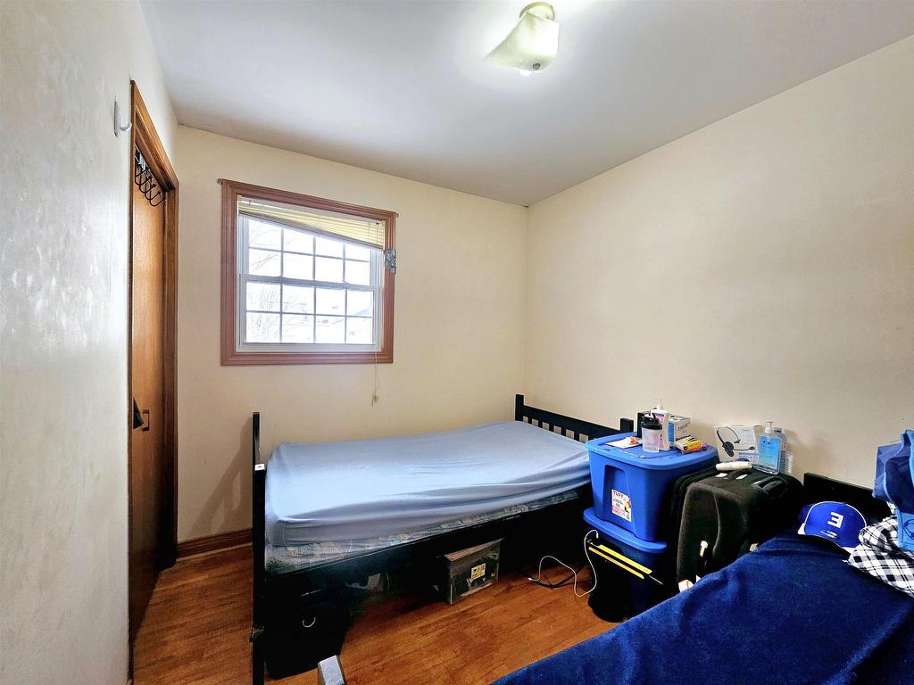 












83 Kensington Road

,
Charlottetown,




PE
C1A 5J1

