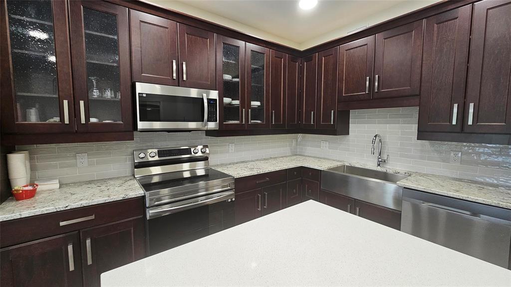 












B 124 Pleasant Valley Drive

,
Pelican Lake,




Manitoba
R0K0C0

