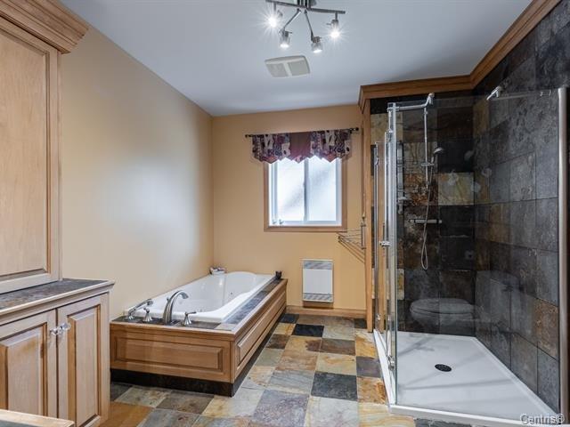 









257

 - 261


Rue Veillette

,
Contrecoeur,




QC
J0L1C0

