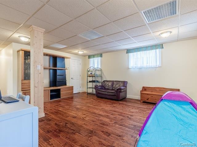 









257

 - 261


Rue Veillette

,
Contrecoeur,




QC
J0L1C0

