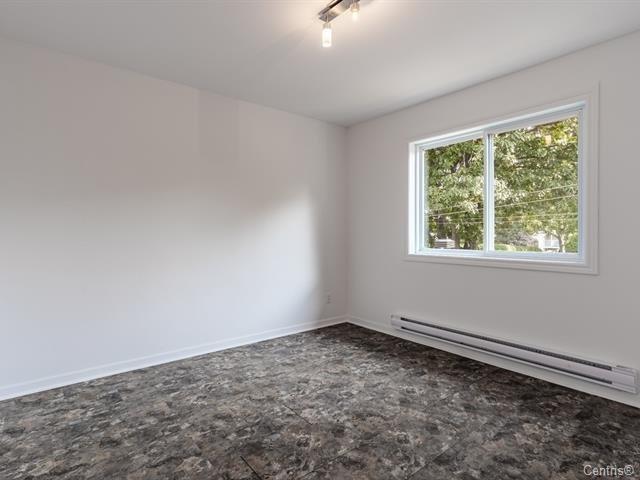 









257

 - 261


Rue Veillette

,
Contrecoeur,




QC
J0L1C0

