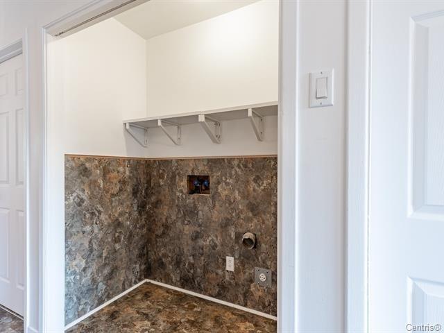 









257

 - 261


Rue Veillette

,
Contrecoeur,




QC
J0L1C0

