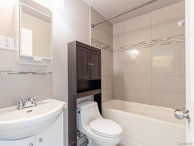 









257

 - 261


Rue Veillette

,
Contrecoeur,




QC
J0L1C0

