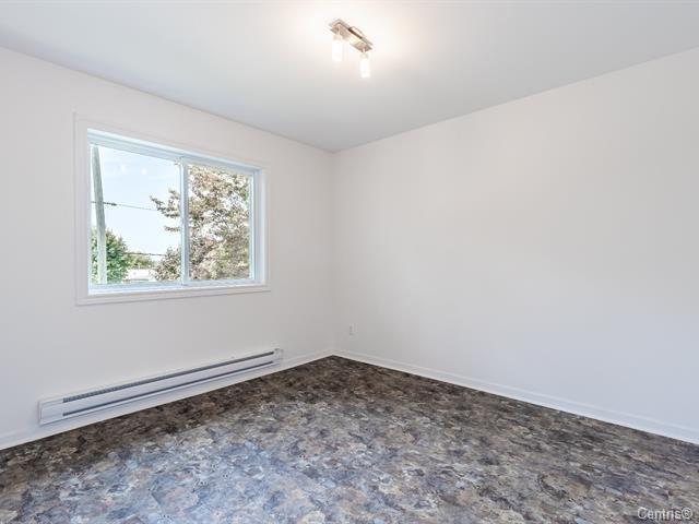 









257

 - 261


Rue Veillette

,
Contrecoeur,




QC
J0L1C0

