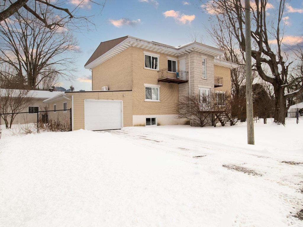 









257

 - 261


Rue Veillette

,
Contrecoeur,




QC
J0L1C0

