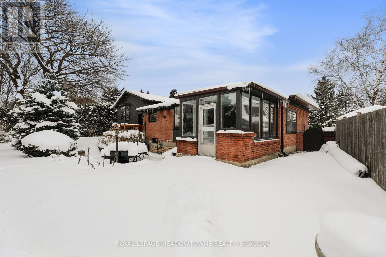 












59 GLENROY COURT

,
London,




Ontario
N5Z4H3

