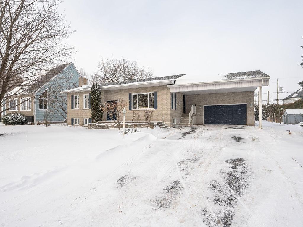









288


17e Avenue

,
Saint-Jean-sur-Richelieu,




QC
J2X5J1

