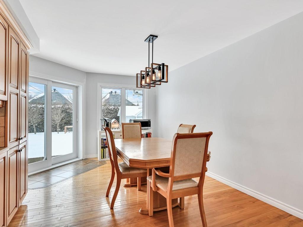 









288


17e Avenue

,
Saint-Jean-sur-Richelieu,




QC
J2X5J1

