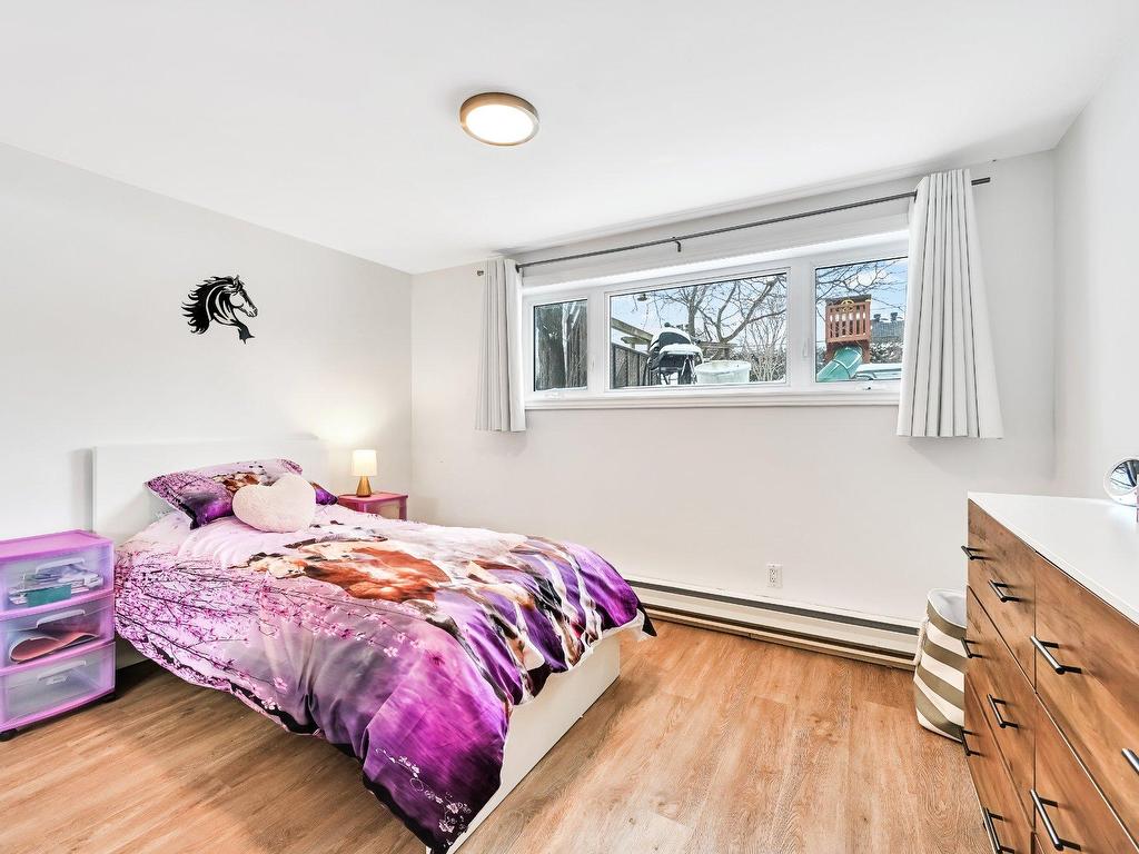 









288


17e Avenue

,
Saint-Jean-sur-Richelieu,




QC
J2X5J1

