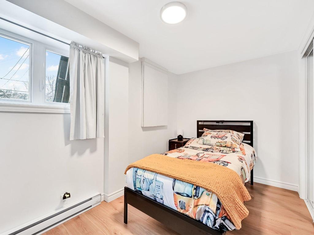 









288


17e Avenue

,
Saint-Jean-sur-Richelieu,




QC
J2X5J1

