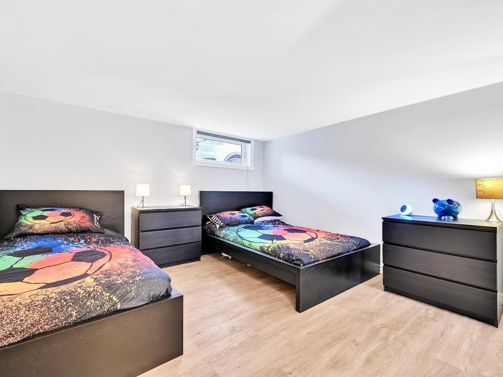 









288


17e Avenue

,
Saint-Jean-sur-Richelieu,




QC
J2X5J1

