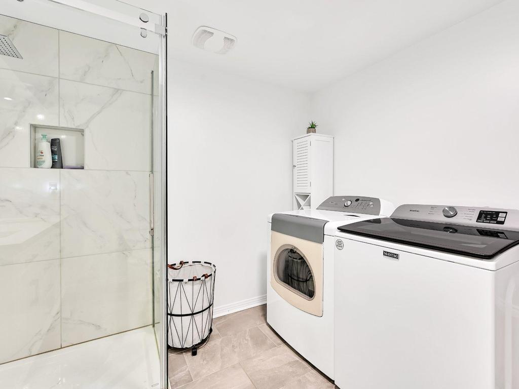 









288


17e Avenue

,
Saint-Jean-sur-Richelieu,




QC
J2X5J1

