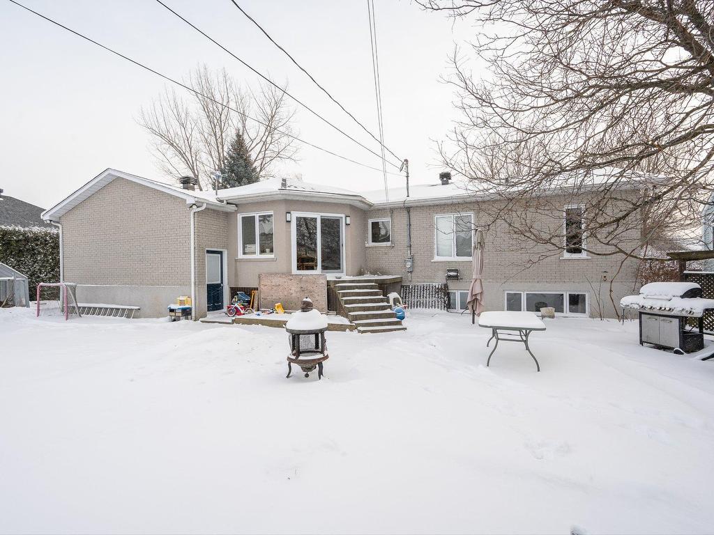 









288


17e Avenue

,
Saint-Jean-sur-Richelieu,




QC
J2X5J1

