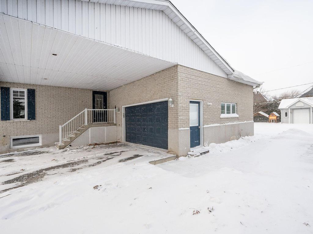 









288


17e Avenue

,
Saint-Jean-sur-Richelieu,




QC
J2X5J1

