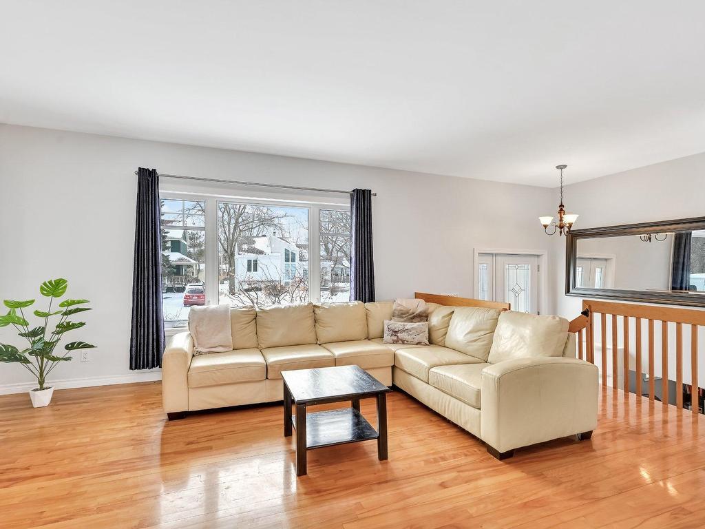 









288


17e Avenue

,
Saint-Jean-sur-Richelieu,




QC
J2X5J1


