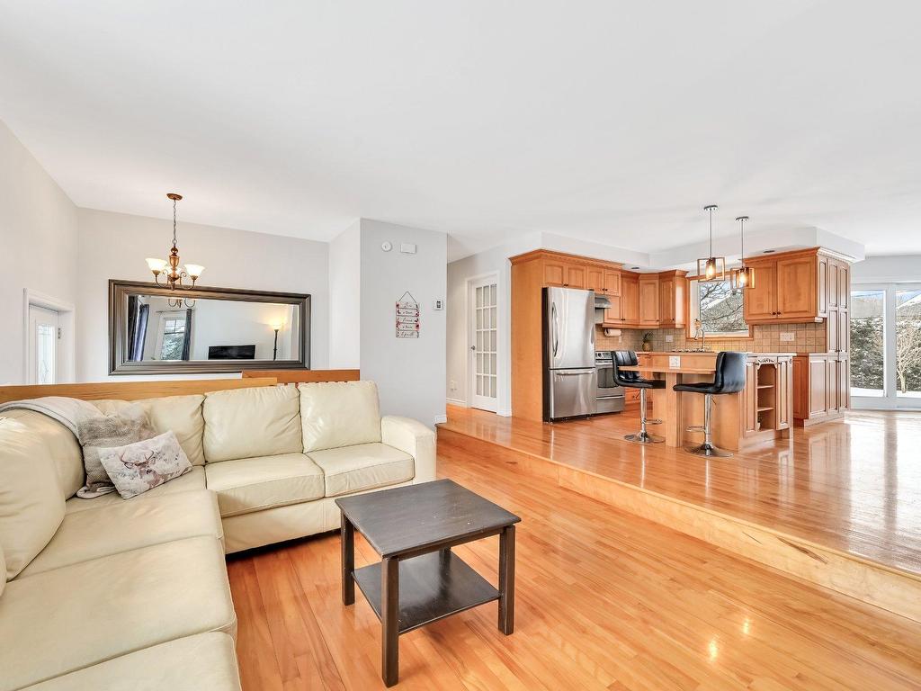 









288


17e Avenue

,
Saint-Jean-sur-Richelieu,




QC
J2X5J1

