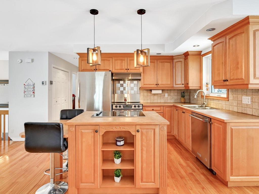 









288


17e Avenue

,
Saint-Jean-sur-Richelieu,




QC
J2X5J1

