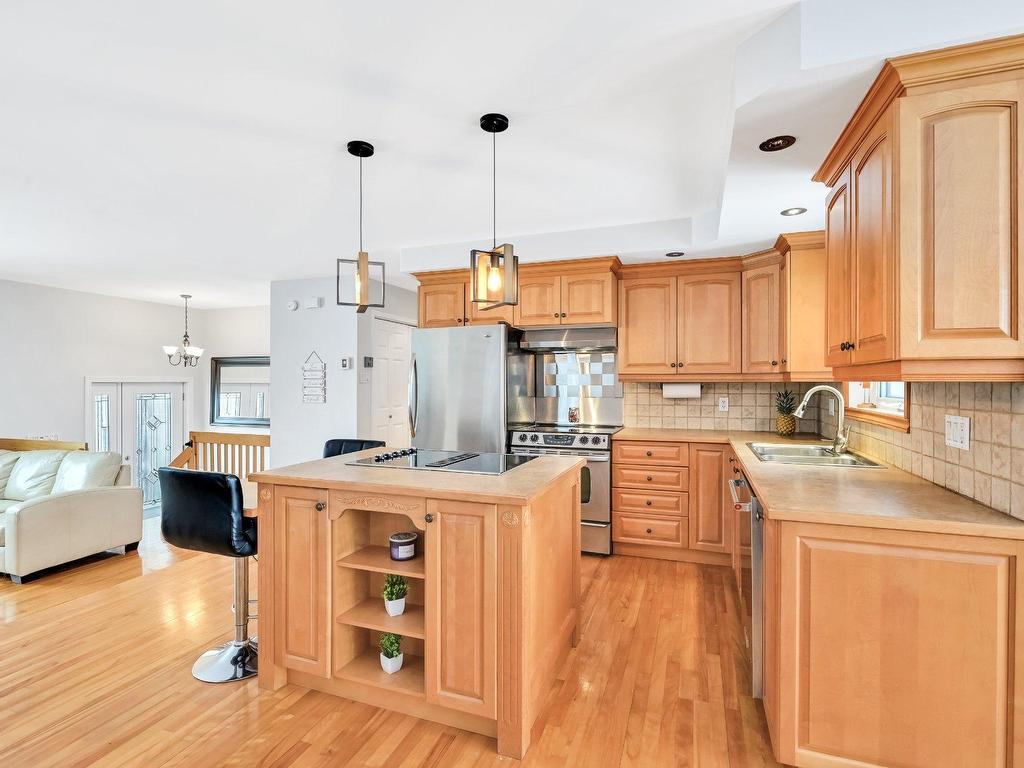 









288


17e Avenue

,
Saint-Jean-sur-Richelieu,




QC
J2X5J1

