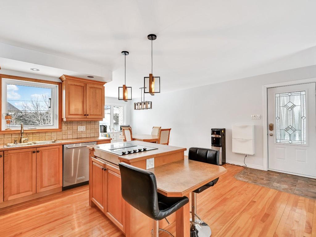 









288


17e Avenue

,
Saint-Jean-sur-Richelieu,




QC
J2X5J1


