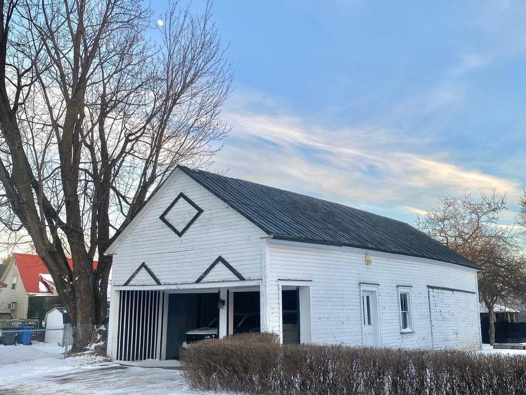 









4225


Av. Hébert

,
Bécancour,




QC
G9H2B2

