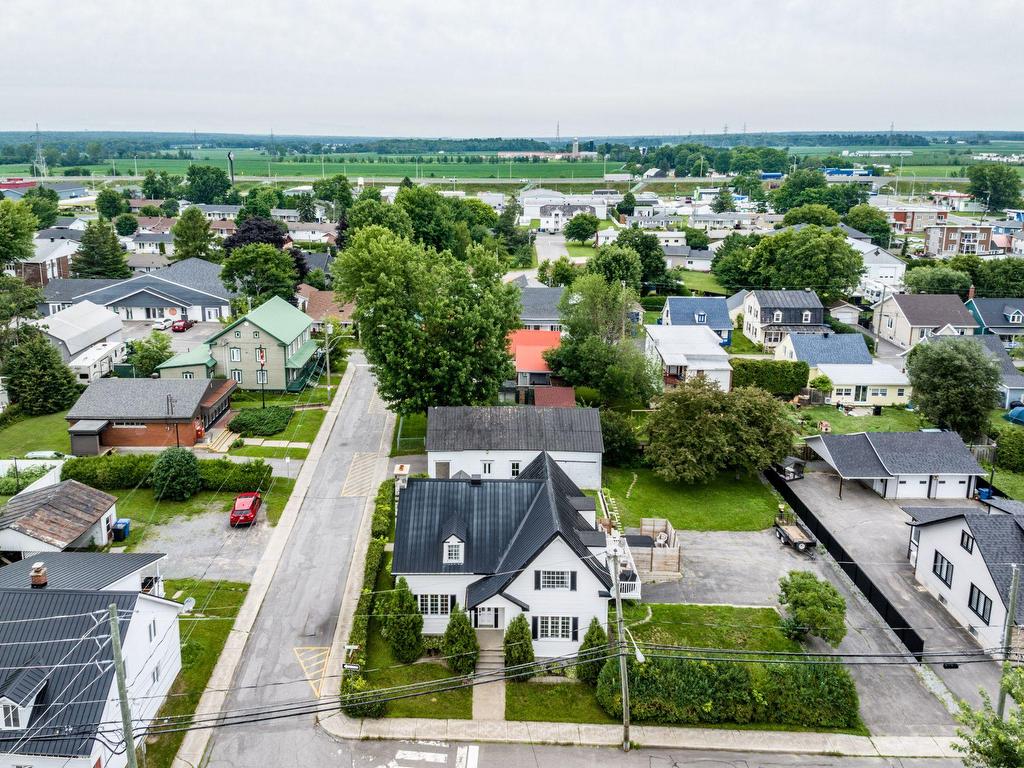 









4225


Av. Hébert

,
Bécancour,




QC
G9H2B2

