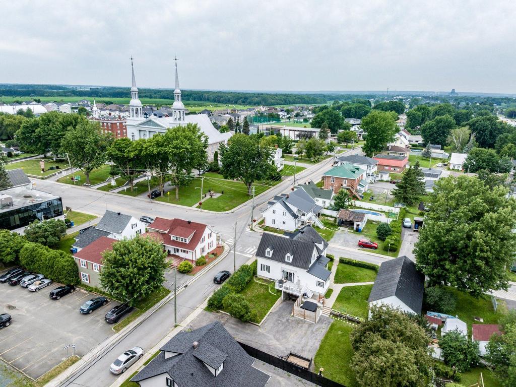 









4225


Av. Hébert

,
Bécancour,




QC
G9H2B2


