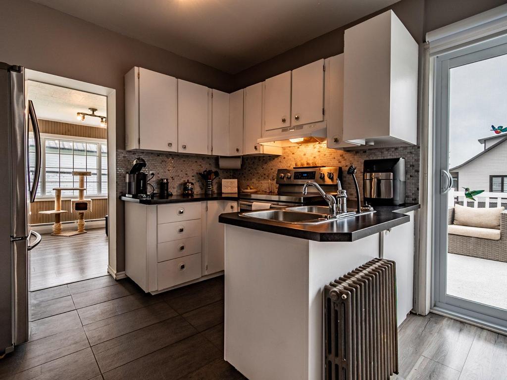 









4225


Av. Hébert

,
Bécancour,




QC
G9H2B2

