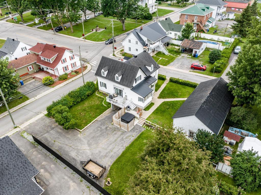 









4225


Av. Hébert

,
Bécancour,




QC
G9H2B2

