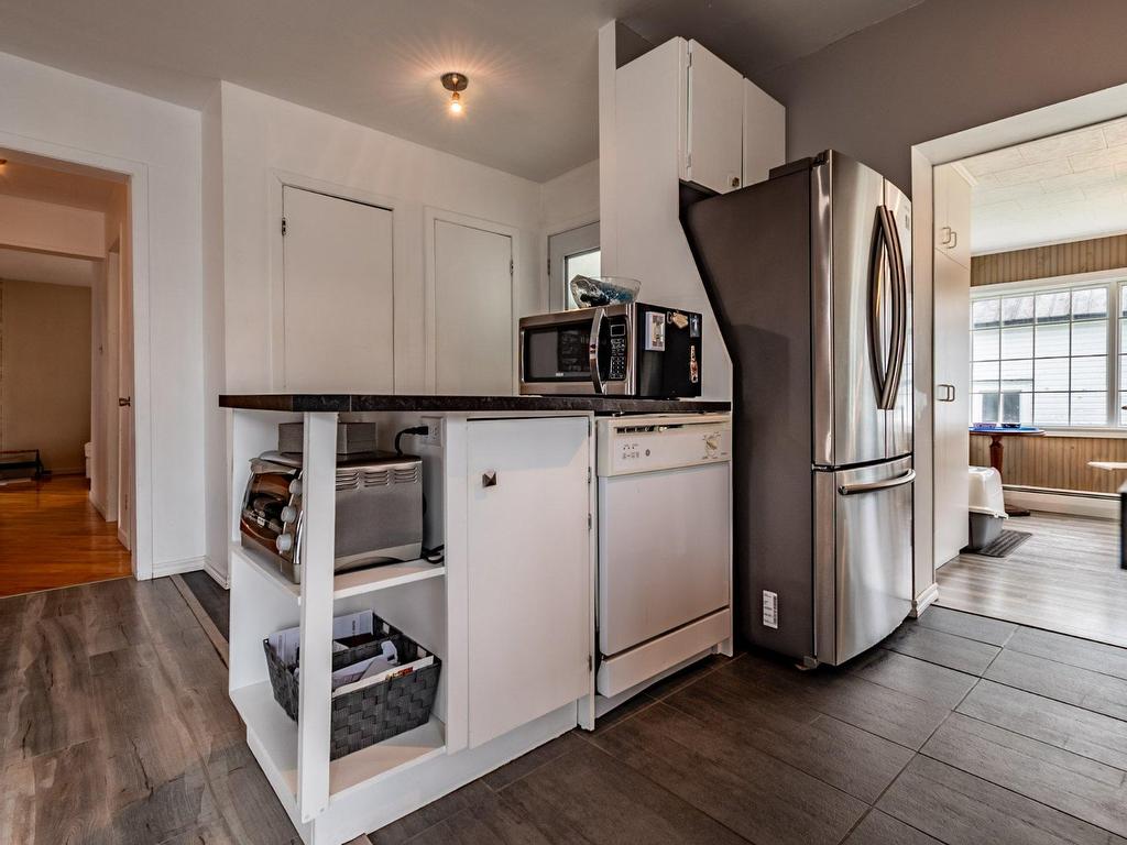 









4225


Av. Hébert

,
Bécancour,




QC
G9H2B2

