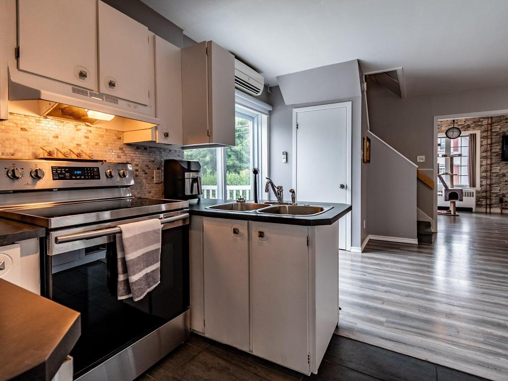 









4225


Av. Hébert

,
Bécancour,




QC
G9H2B2


