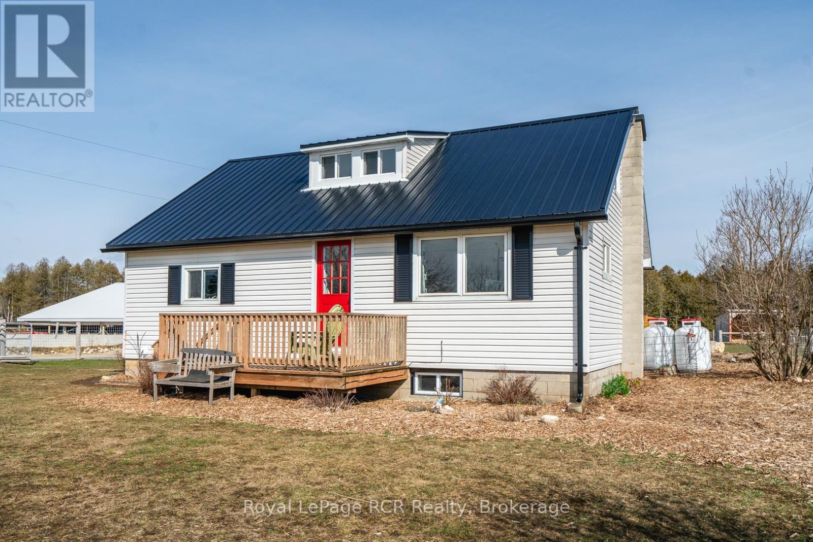 












382367 CONCESSION 4 NDR

,
West Grey,







Ontario
N4N3B9

