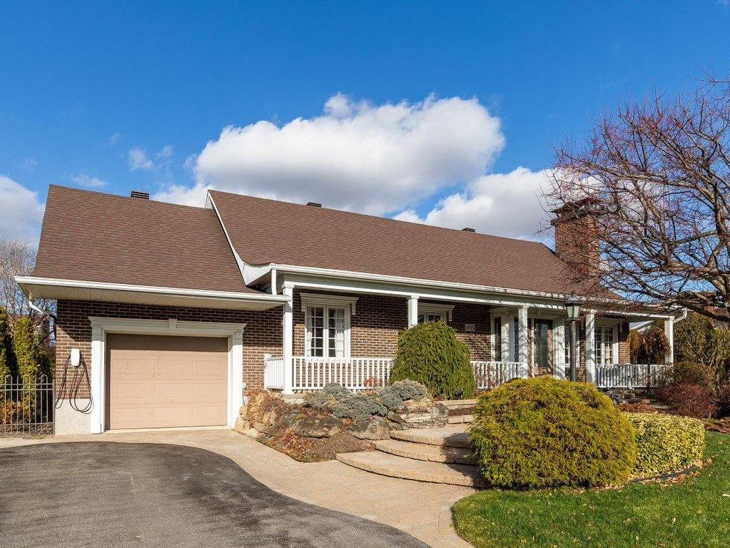 









496


Rue Fortin

,
Napierville,




QC
J0L1L0

