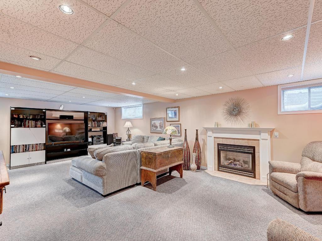 









496


Rue Fortin

,
Napierville,




QC
J0L1L0

