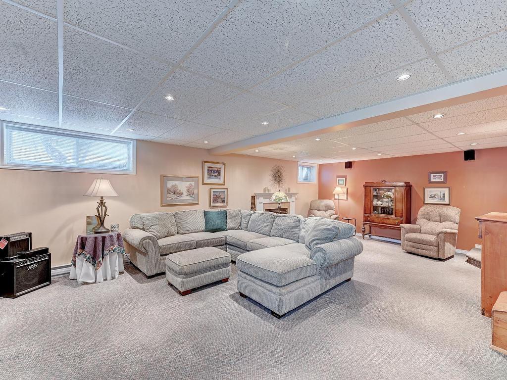 









496


Rue Fortin

,
Napierville,




QC
J0L1L0

